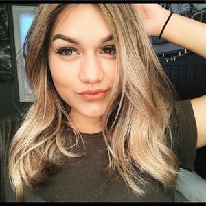 Meet your Posher, Stephany